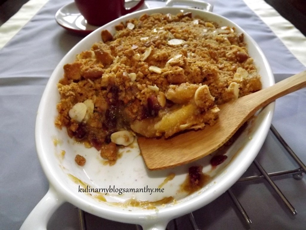Crumble z rabarbarem