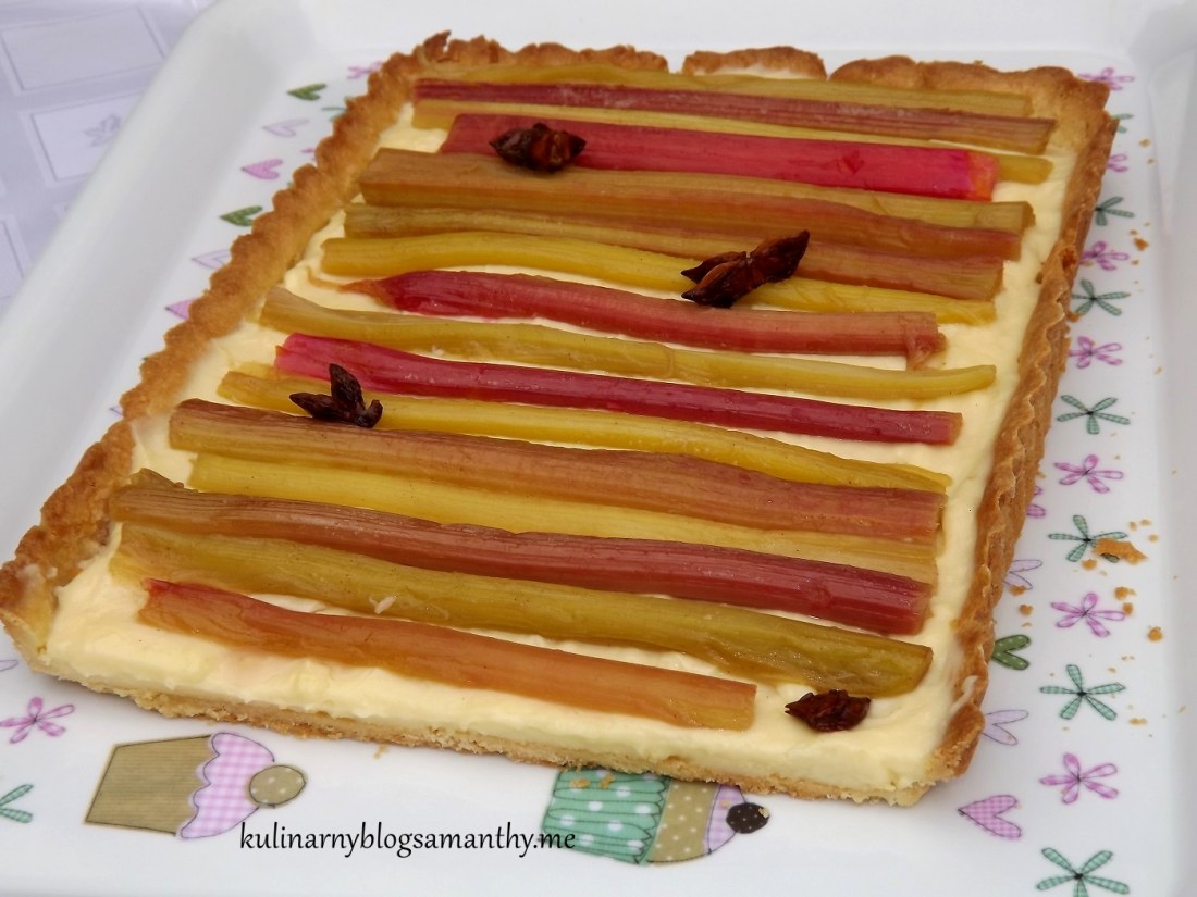 Tarta z rabarbarem i kremem Patissiere