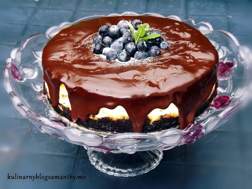 Sernik jagodowy z kremem&nbsp;ganache