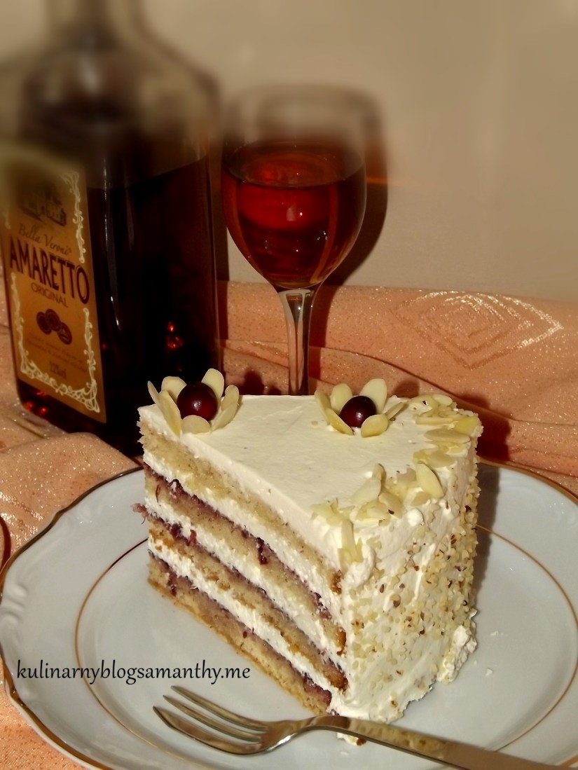 Tort migdałowy z Amaretto