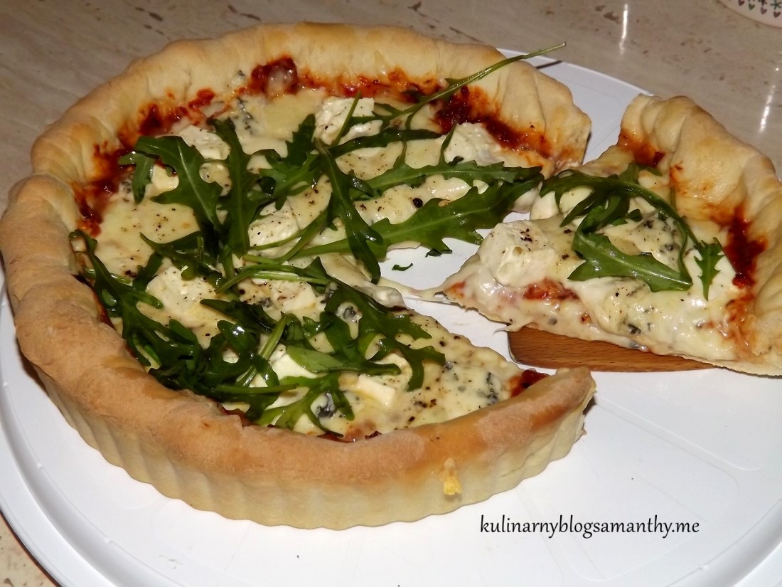 Pizza cztery sery z rucolą
