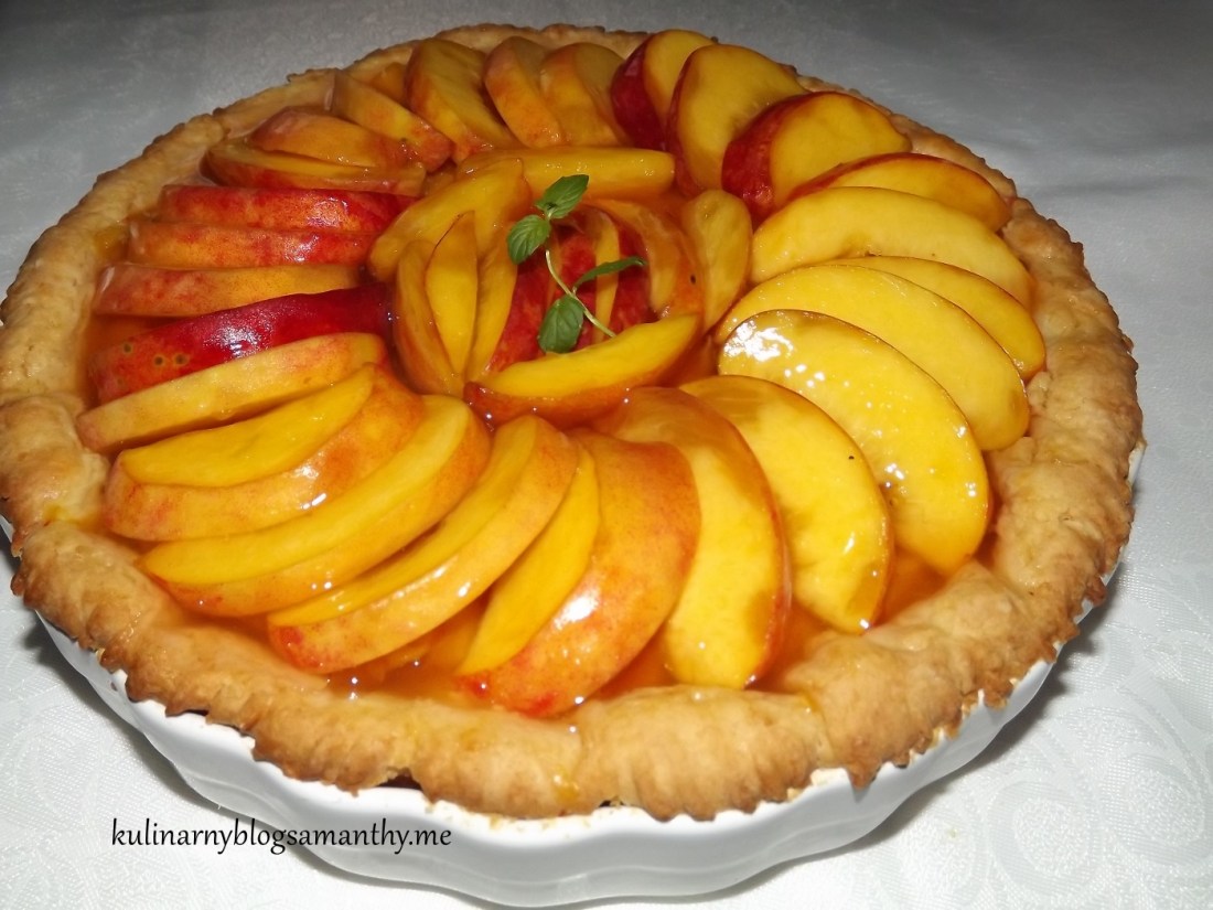 Tarta z brzoskwiniami w galaretce