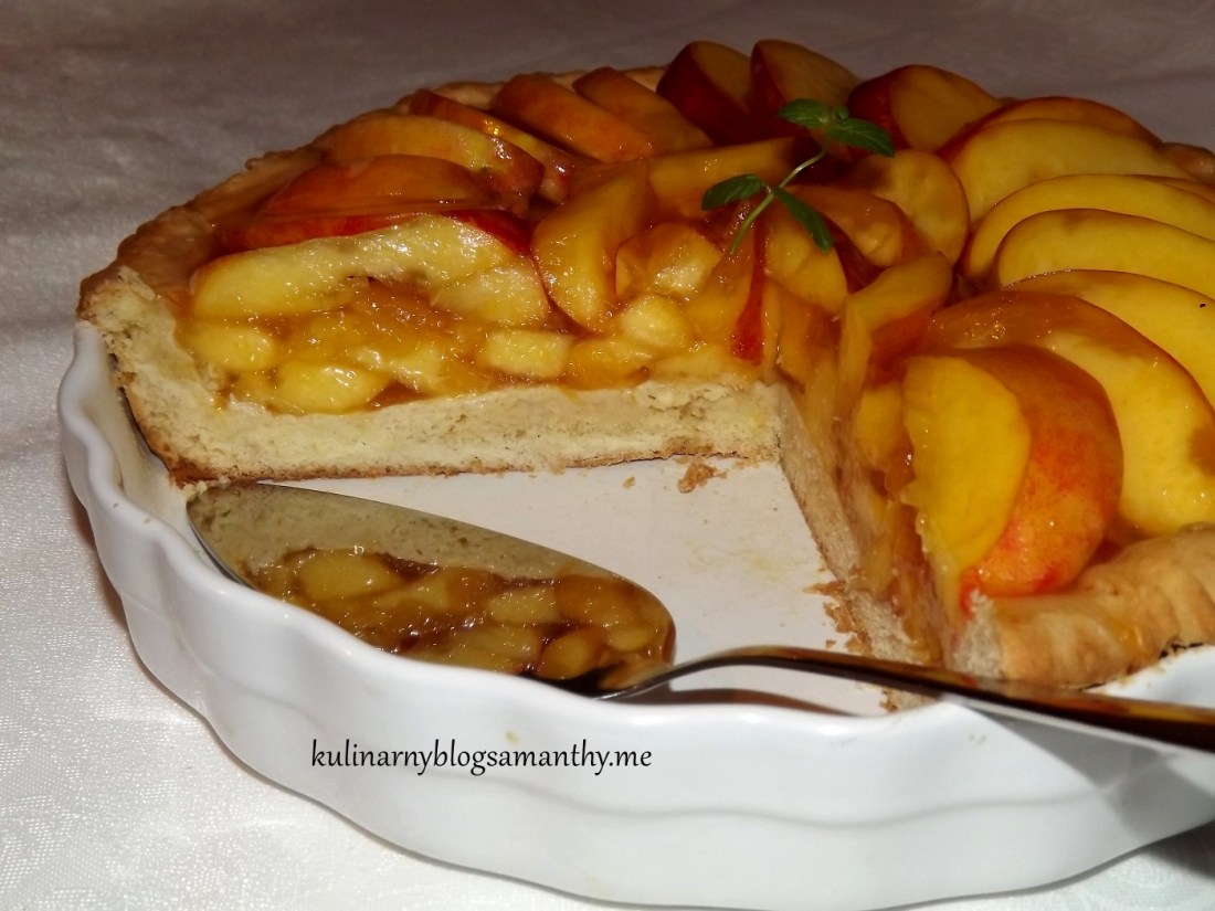 Tarta z brzoskwiniami w galaretce