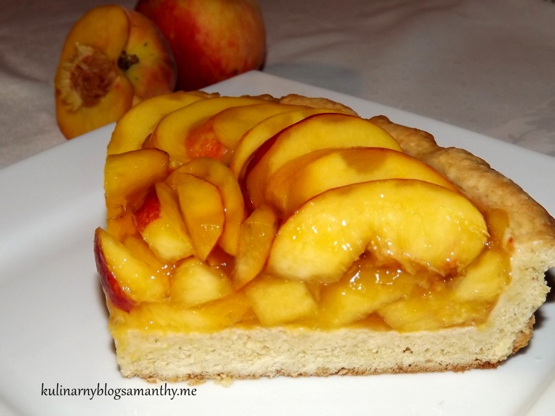 Tarta z brzoskwiniami w galaretce