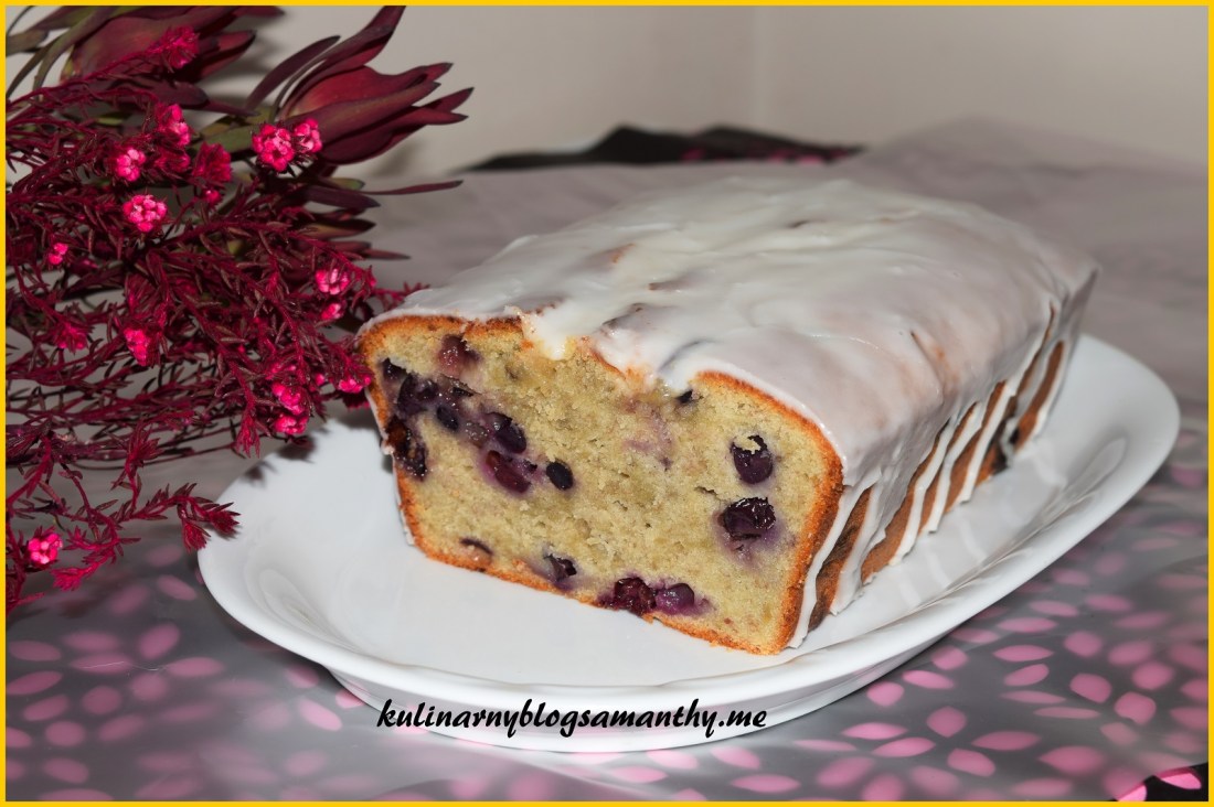Ciasto bananowe z borówkami