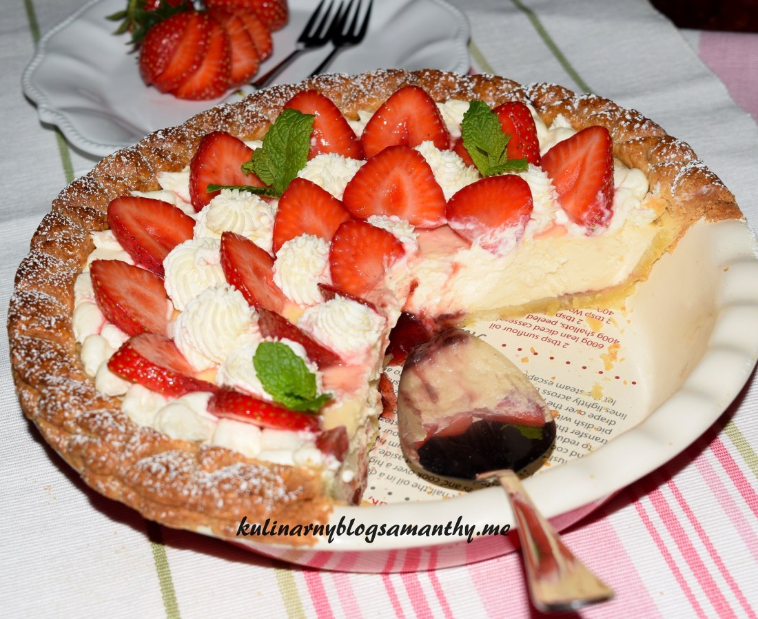 Tarta z serem i truskawkami