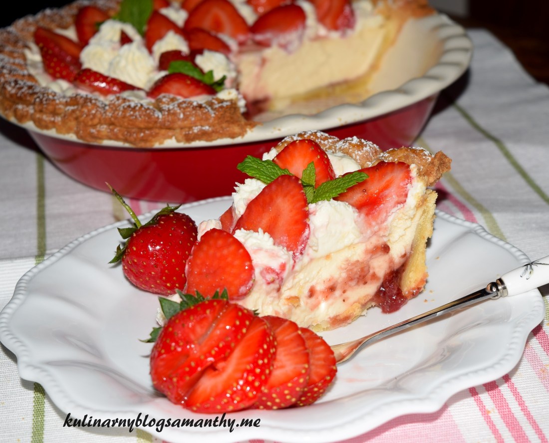 Tarta z serem i truskawkami