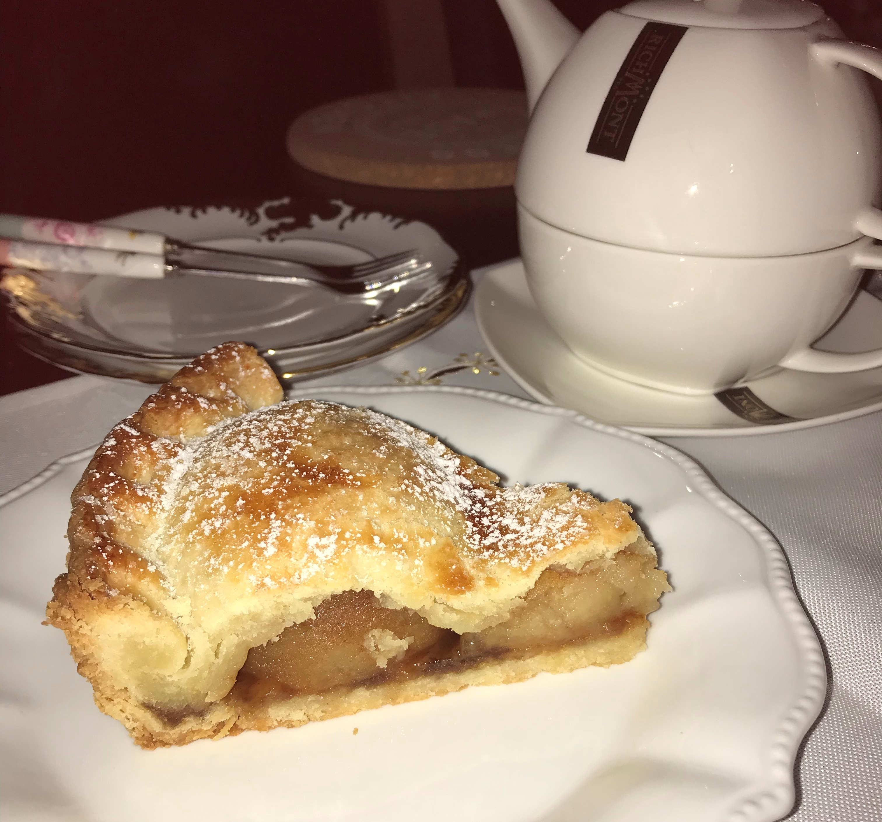 Szarlotka na kruchym ciescie