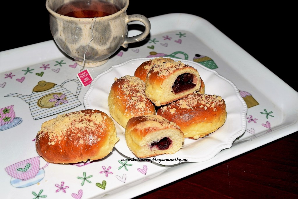 Drożdżówki z dżemem